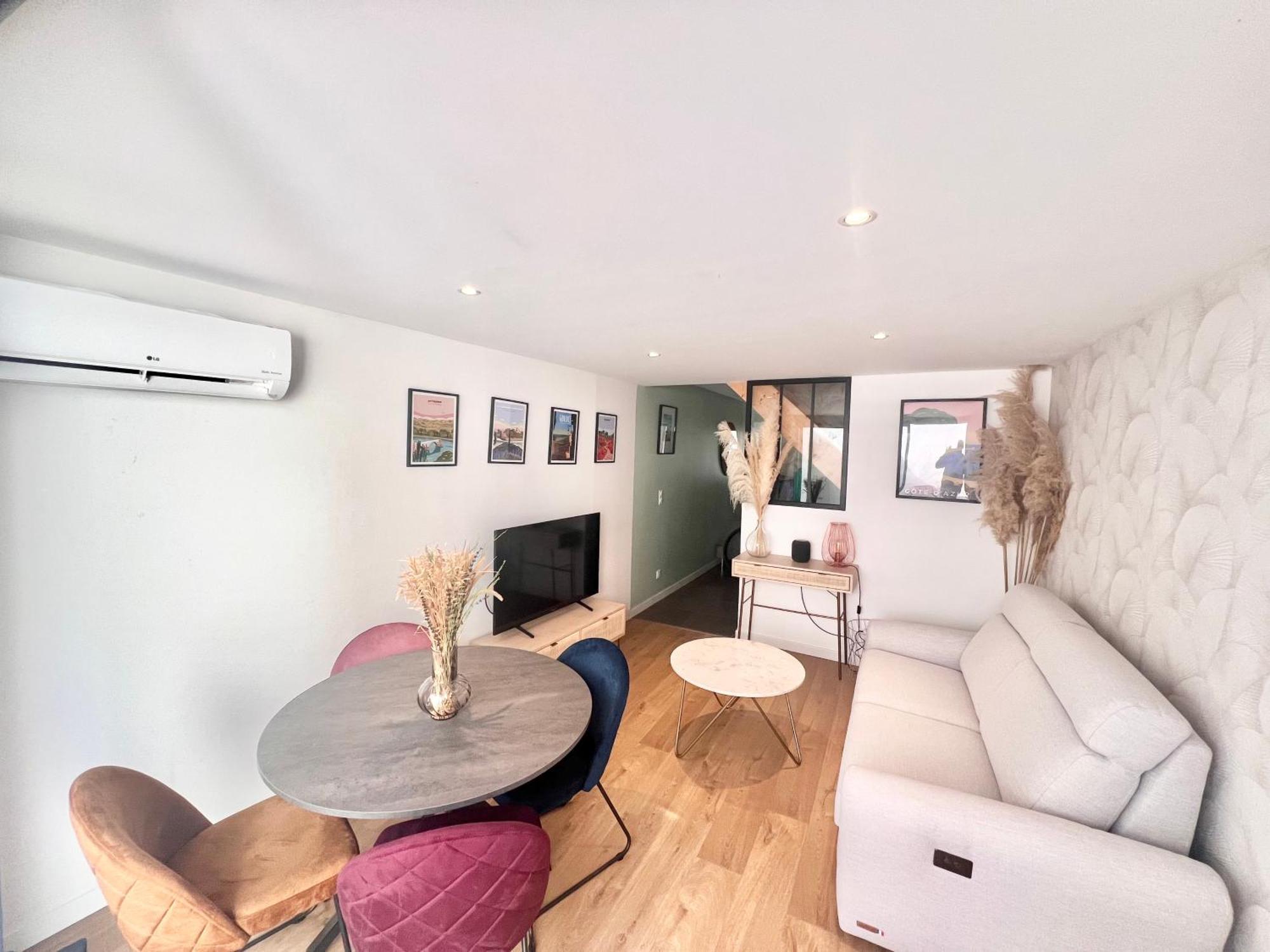 Holiday home Maison Intra-muros